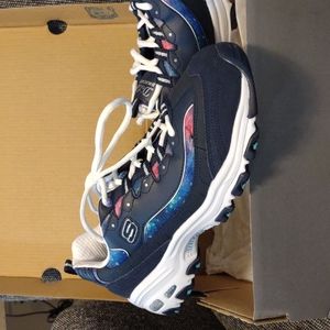 Women's Skechers D'lites sz. 9 wide fit NEW
